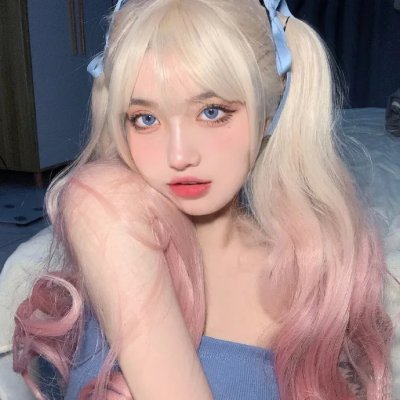 年轻女孩爱过来